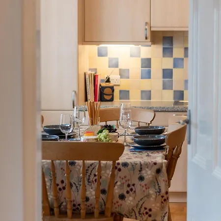 2 Bed In Oc-gl124 Bowness-on-Windermere